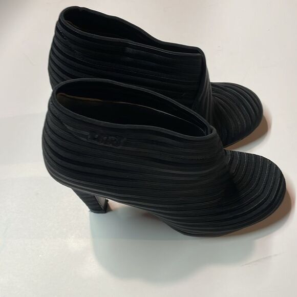 UN United Nude Womens Fold Hi Black Ankle Heels Booties Sz 5 - Picture 3 of 13